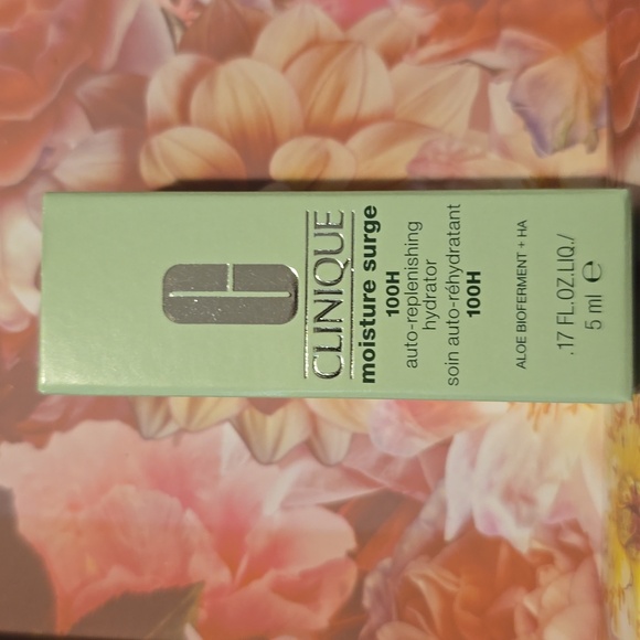 CLINIQUE MOISTURE SURGE 100H HYDRATOR. - Picture 14 of 14
